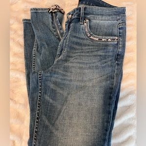 Mid-rise Skinny Ankle WHBM Jeans - Size 8